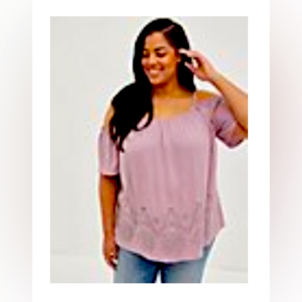 NWT torrid cold shoulder top